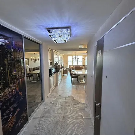 公寓 Luxury In 斯科普里