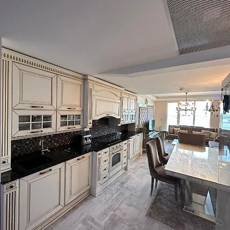 Luxury In * 斯科普里